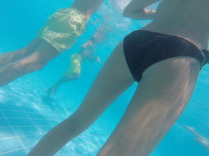 Teen-Bikini-Swimming-Pool-Candids--k4gdo2buna.jpg